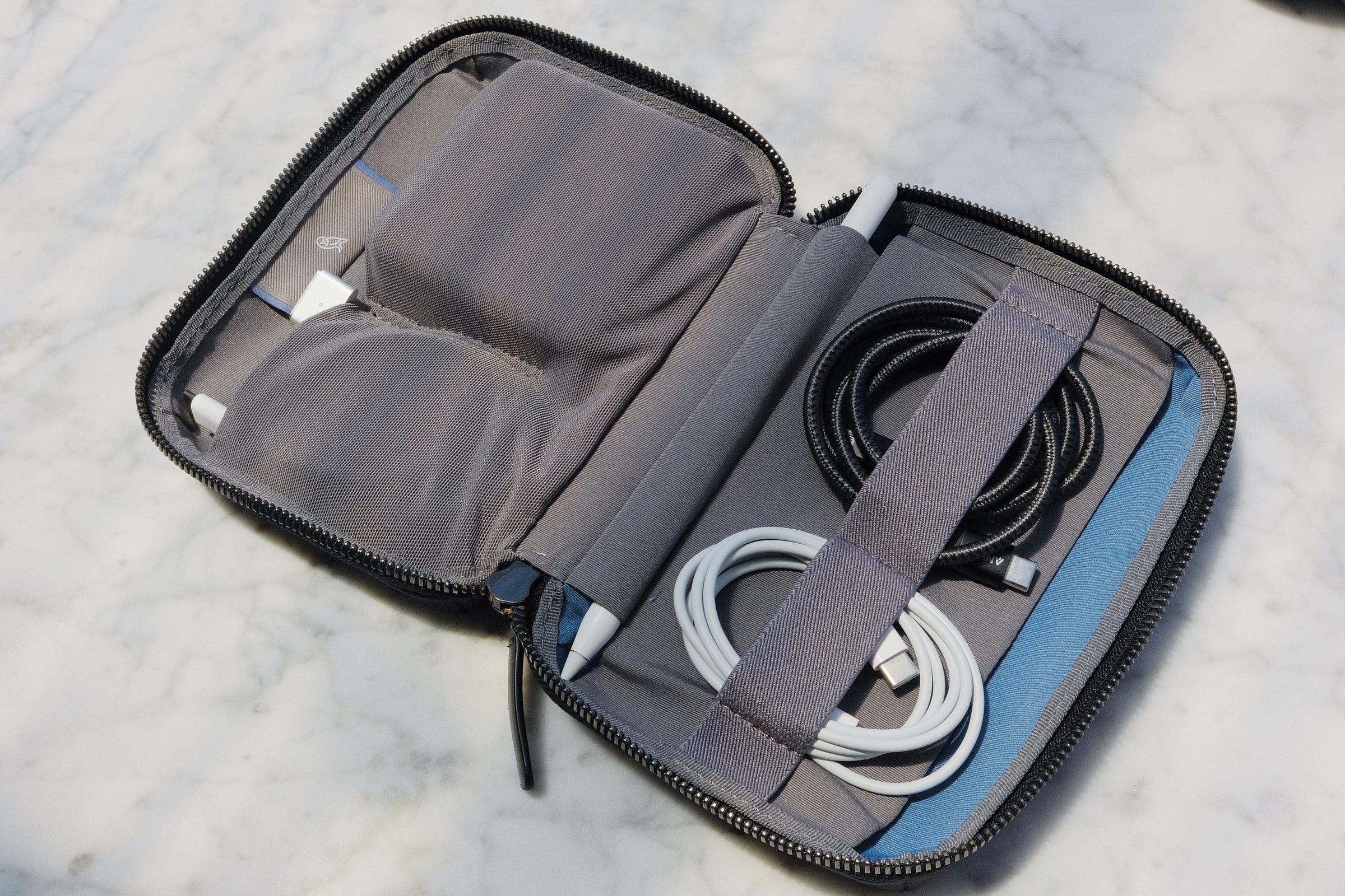 Bellroy Tech Kit Compact standing lying flat
